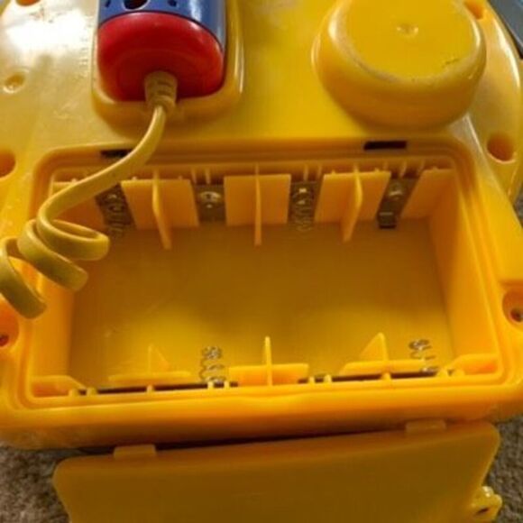 Fisher Price Tuff Stuff Cassette Player With Microphone For Parts Only Does Not - Picture 7 of 8